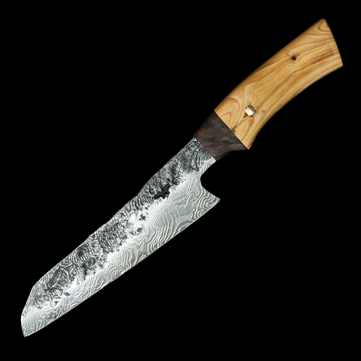 rustikales-torsionsdamast-kuechenmesser